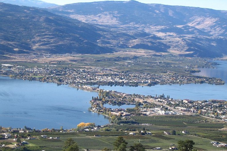 108_Osoyoos_lookout_zoom resized Local Attractions Gallery Image