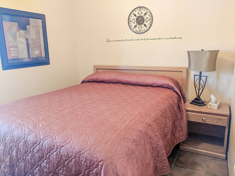 LRM_EXPORT_173428026775925_20190513_215025869 Deluxe One Bedroom Suite Product Gallery Image