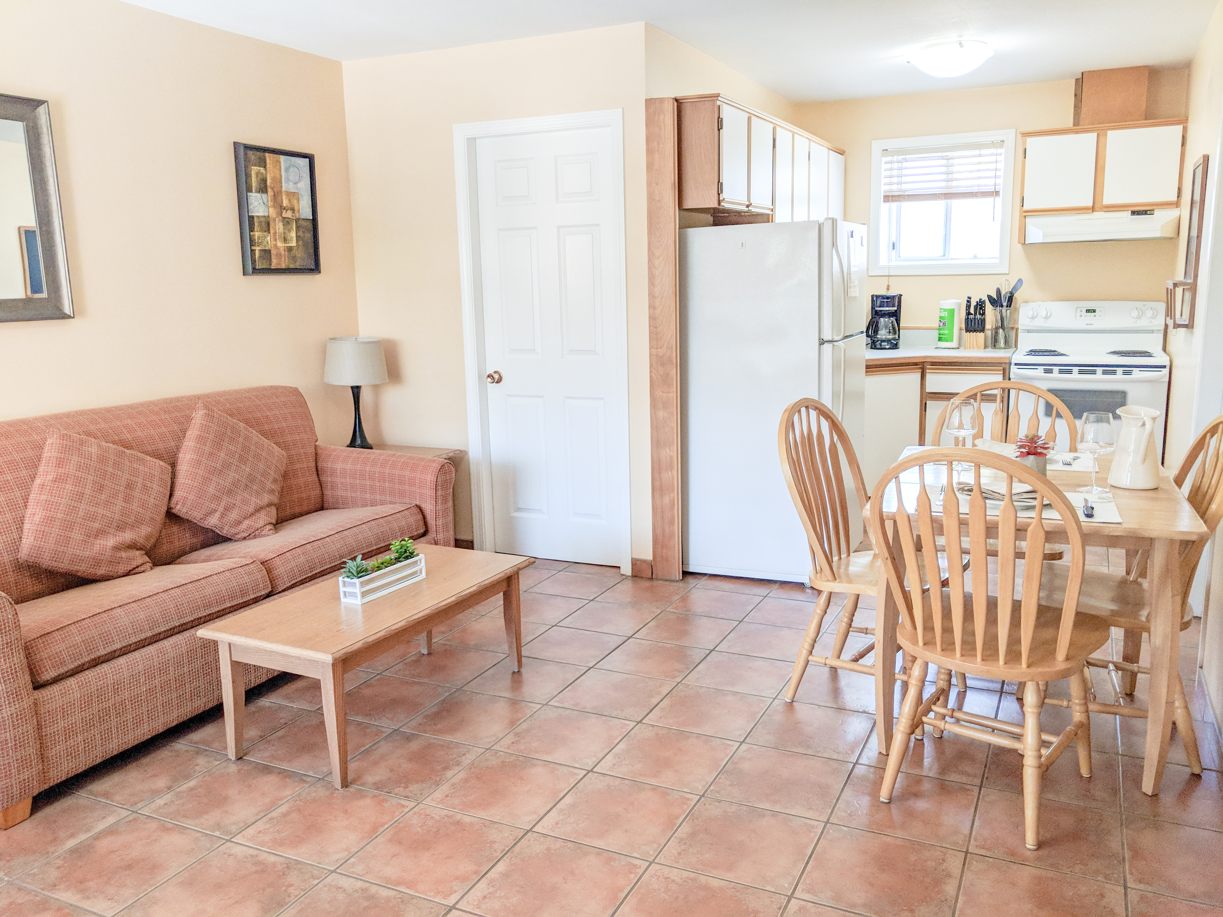 Junior 2 bedroom suite living and dining area