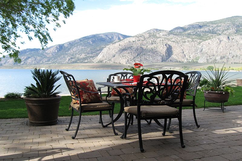 Lakeside patio seating at Desert Surfside